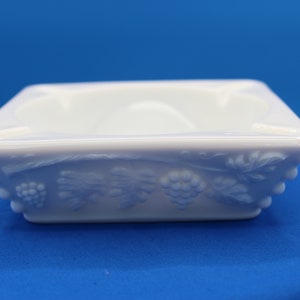 Westmoreland Milk Glass Beaded Grape 5" Ashtray Trinket Jewelry Tray Vintage