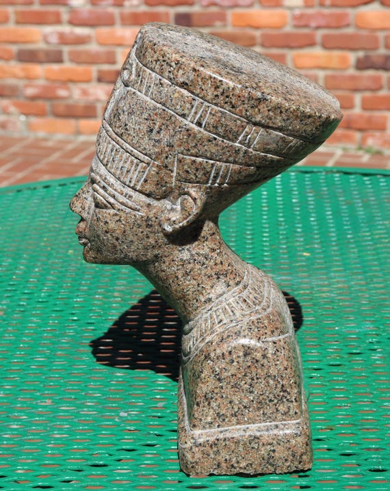 エジプトの古代女王ネフェルティティのヴィンテージ彫刻天然石胸像 