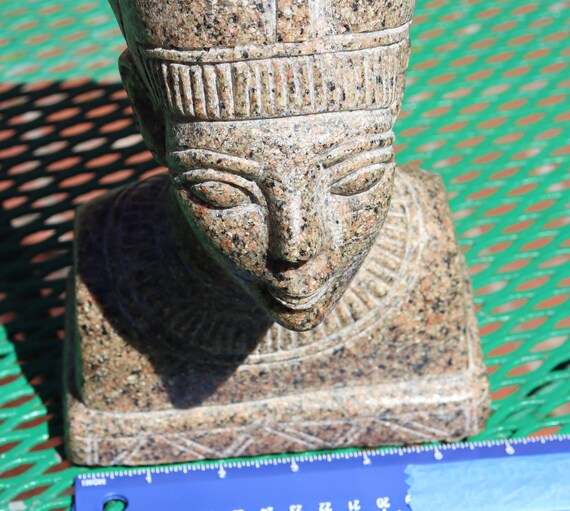エジプトの古代女王ネフェルティティのヴィンテージ彫刻天然石胸像 