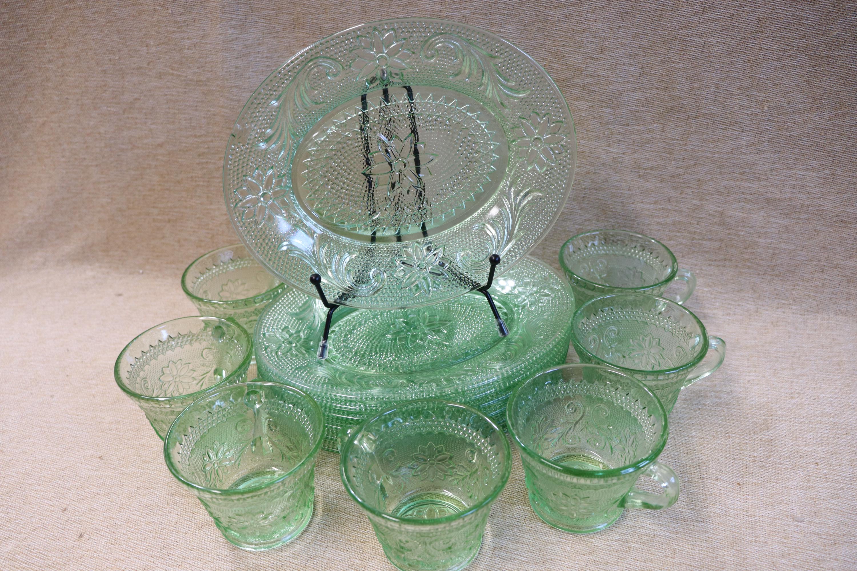 Tiara chantilly glass plates - Etsy 日本