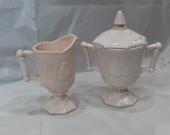 Vintage Jeannette Rosa Milchglas Baltimore Birne Muster Milchkännchen und Zucker