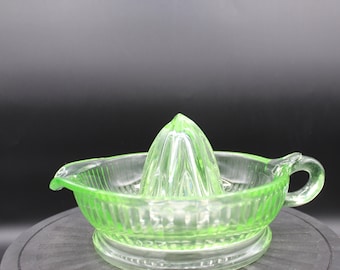 ディプレッショングラスジュースリーマー、ウランガラス、グリーン