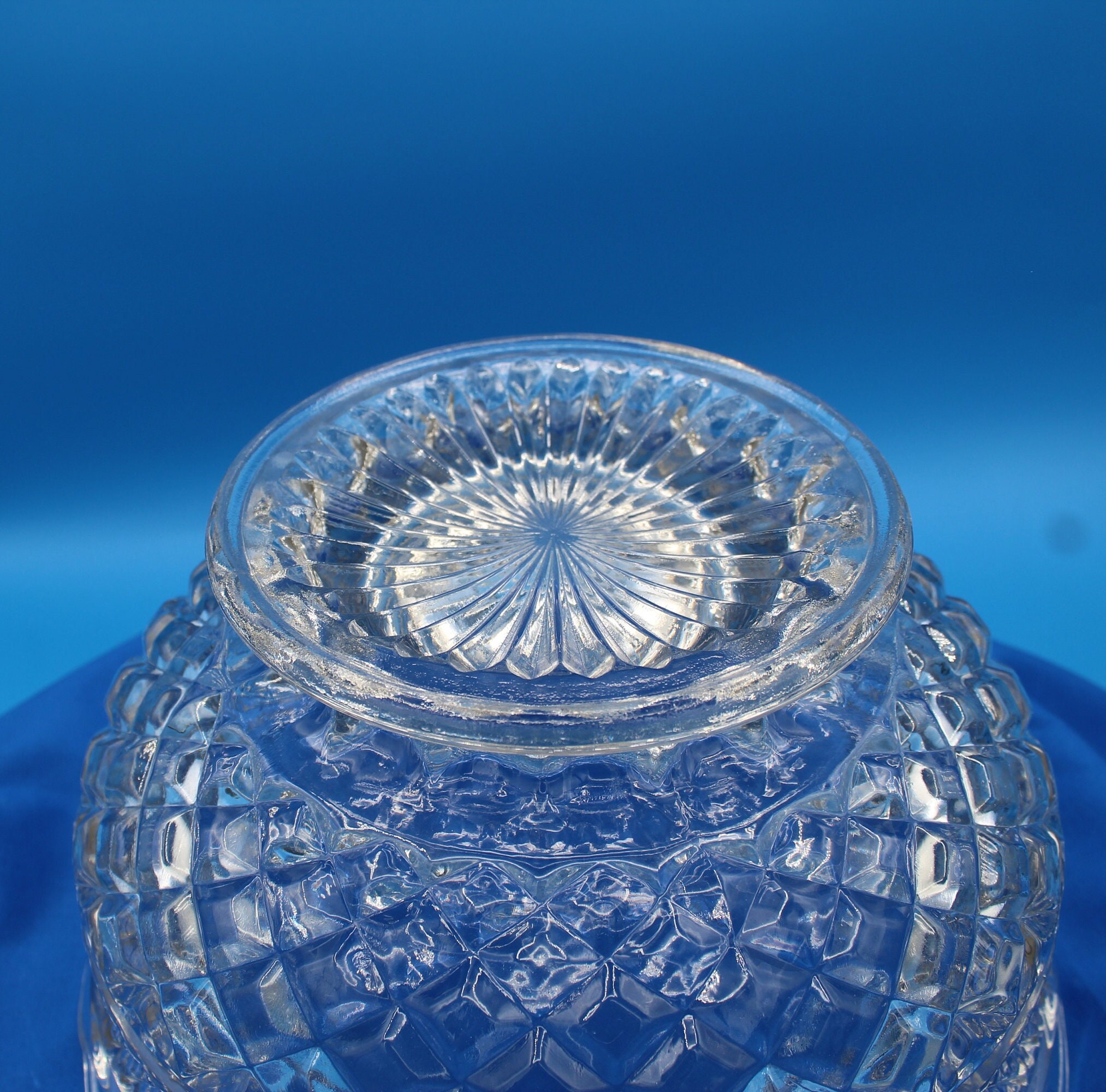 Vintage Anchor Hocking Wexford Clear Glass Large Scalloped Edge
