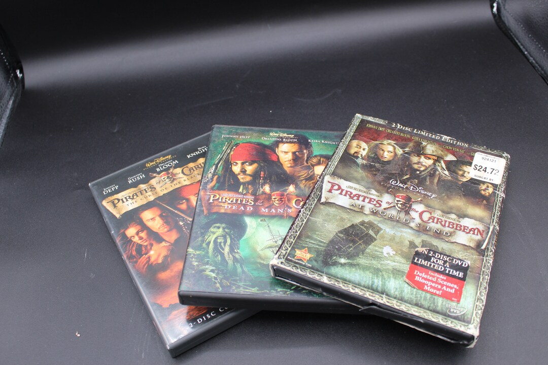 Pirates of the Caribbean 1.2.3 セット Walt Disney: Pirates of the Caribbean 1 2 & 3 (DVD Set