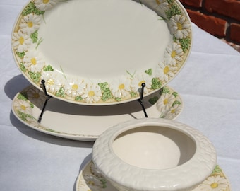 Assortment of Vintage Poppytrail Sculpted Daisy Platters & Gravy/Sauce Bowl, Attached Underplate *See Description*