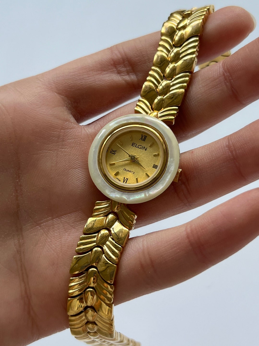 Vintage Quartz Elgin Watch Mother of Pearl Bezel Etsy