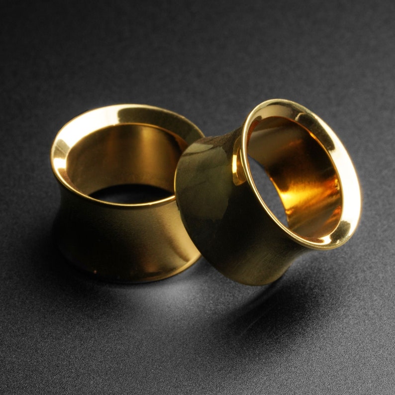 Tunnel double évasé ajusté en PVD doré | Jauges auriculaires en acier chirurgical 316L pour oreilles étirées | Étireurs d'oreilles | Flesh Tunnels ***Pas de TARIFS ! image 1