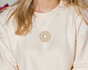 Embroidered Flower Sweatshirt, Embroidered Kawaii Floral Sweater,  Crewneck with Embroidery of Flowers, Gardener Gift