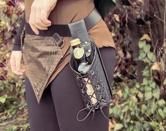 Renfaire Beverage Belt Holder, Vegan Leather, Bottle Holster, Medieval/Renaissance Cosplay Gear