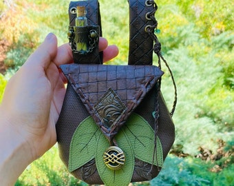 Renfaire Bag, Belt Satchel, Fantasy Gear, Faux Leather, Wood Elf Fairy Hunter Druid Pixie Cosplay, Renaissance Fair, Medieval, Potion Bottle