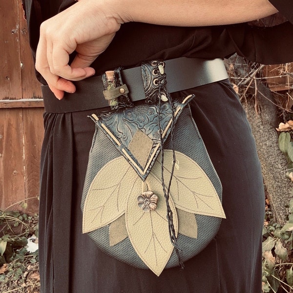 Belt Pouch, Renfaire, Coven, Fairy, Witch Satchel, Fantasy, Faux Leather, Wood Elf Hunter Druid Pixie Hobbit Cosplay, Medieval, Potion Vial