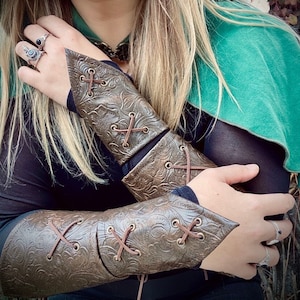 Medieval Fantasy Bracers, Renfaire Gear, Cosplay Armor, Renfaire Arm Bracers, Wrist Cuffs, Faux Leather, Renaissance Fair