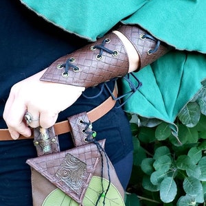 Dragon Scale Bracers, Renfaire Gear, Medieval Fantasy Armor, Women’s Bracers, Wrist Cuffs, Faux Leather, Renaissance Fair