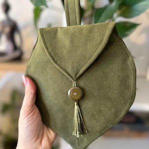Renfaire Leaf Pouch, Wood Elf Druid Hunter Cosplay, Fantasy Festival Satchel, Medieval Belt, Renaissance Fair Bag, Faux Suede