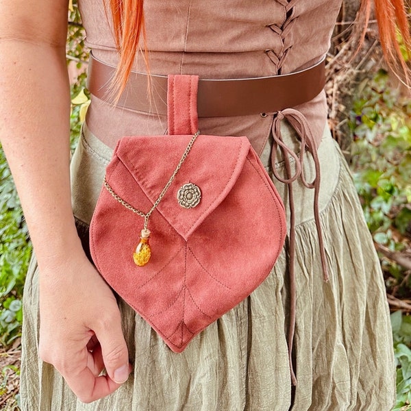 Renfaire Leaf Pouch, Wood Elf Druid Hunter Cosplay, Fantasy Festival Satchel, Medieval Belt, Renaissance Fair Bag, Moss Potion Bottle