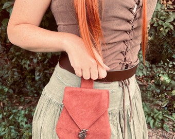 Saszetka z zamszu w kształcie liścia: Torba na pasek do cosplayu Renfaire Elf