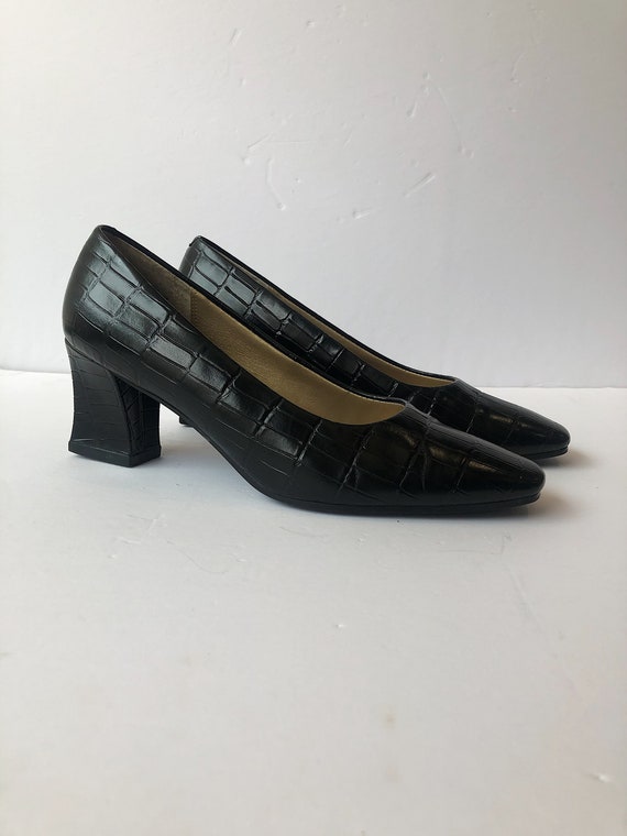 Vintage Black Leather Pumps - image 2