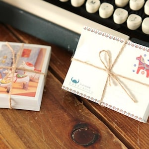 Suède Mini Postcards Set, 60 cartes postales, 36 enveloppes, Voyage pittoresque pittoresque, Cartes de notes, Étiquettes cadeaux, Mignon