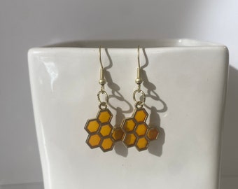 Small honeycomb earrings