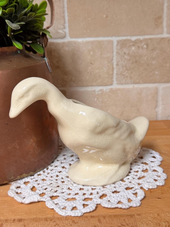 Vintage Standing Duck Planter, Cream Glaze, Mid-Century Charm