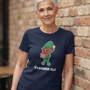 Teacher Elf Christmas Shirt, Cute Teacher Holiday Tee, Teacher Gift, Xmas Elf Top afbeelding 6