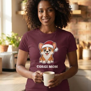 Corgi Mom Christmas Shirt, Corgi Santa Hat Tee, Corgi Mom Gift, Corgi Lover Top zdjęcie 7
