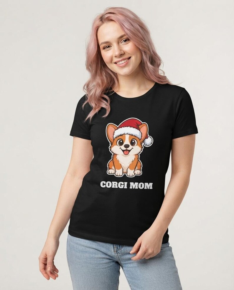 Corgi Mom Christmas Shirt, Corgi Santa Hat Tee, Corgi Mom Gift, Corgi Lover Top zdjęcie 3