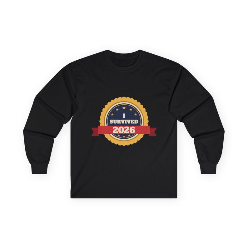 Camiseta "Sobreviví al 2026", Camiseta divertida con insignia de superviviente, Camiseta de Año Nuevo, Camiseta "Lo logramos" imagen 1