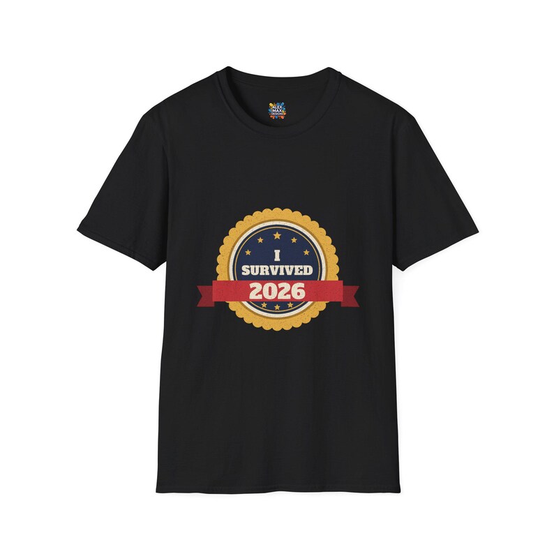 Camiseta "Sobreviví al 2026", Camiseta divertida con insignia de superviviente, Camiseta de Año Nuevo, Camiseta "Lo logramos" imagen 2