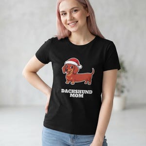 Dachshund Mom Christmas Shirt, Doxie Santa Hat Tee, Wiener Dog Mom Gift, Xmas Top afbeelding 3