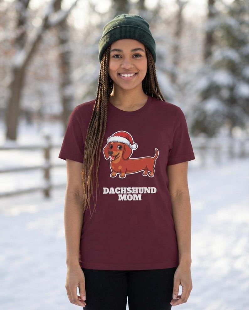 Dachshund Mom Christmas Shirt, Doxie Santa Hat Tee, Wiener Dog Mom Gift, Xmas Top afbeelding 5