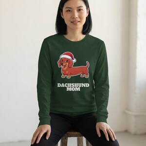 Dachshund Mom Christmas Shirt, Doxie Santa Hat Tee, Wiener Dog Mom Gift, Xmas Top afbeelding 10