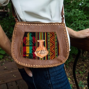 Andina Handmade Purse - Brown