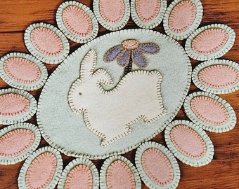 Pattern - Daisy Pattern, Bunny Table Topper Pattern, Physical Pattern