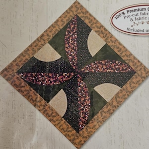 Kit - Waving Plumes Quilt Kit, Imperial Splendor Collection Block Eleven