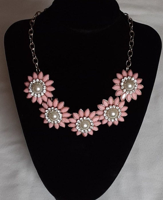 Necklace - Pink Flowers with Pearl Centers Necklac