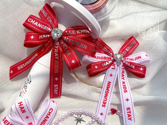 郵送買取 新品5台以上送料無料キャンペーン中！！  Stray Kids Kpop Bow Ribbon Stick Light Nachimbong SKZ ミュージシャン
