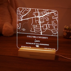 Personalisierte Graduierung Geschenke, benutzerdefinierte College, Gelände Karte Acryl Nachtlicht, einzigartige Geschenke für ihn Klasse von 2024, Foto Abschluss