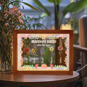 Grandma&#39;s Garden Night Light, Personalized LED Night Light with Family Birth Flower, Mom Birthday Gift, Mother&#39;s Day Gifts From Grandkids