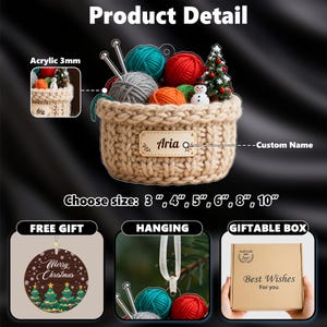 Puede incluir: Una cesta beige tejida llena de bolas de hilo coloridas, agujas de tejer y un peque&ntilde;o &aacute;rbol de Navidad. La cesta tiene una etiqueta con el nombre "Aria". Tambi&eacute;n se ve el texto "Product Detail" y "Choose size: 3", 4", 5", 6", 8", 10".