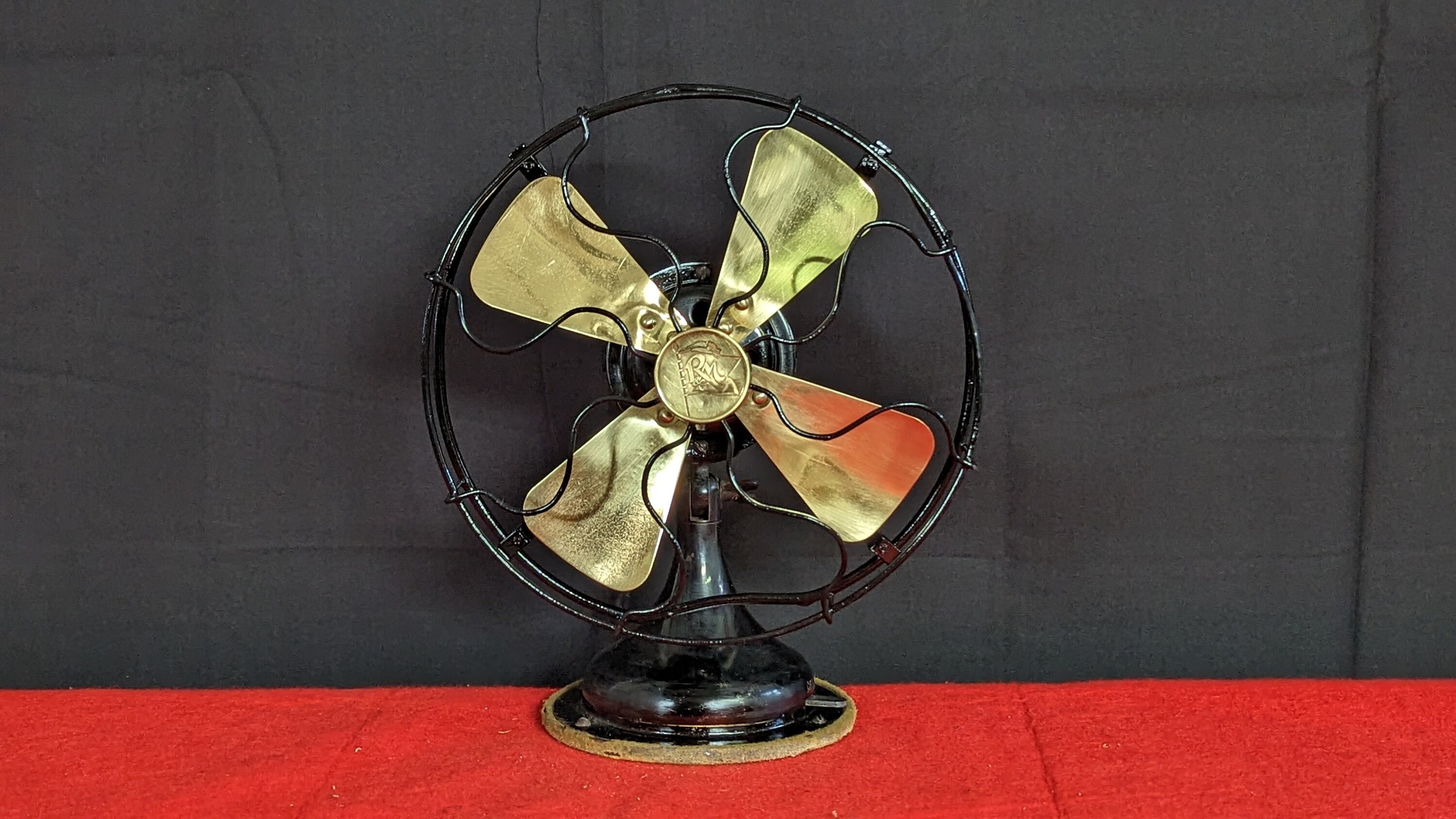 Fan 1920s