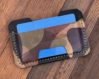 Le spécialiste des porte-cartes en cuir minimalistes - Camouflage
