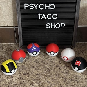 Poke Ball Replica |Pokémon| Figures|