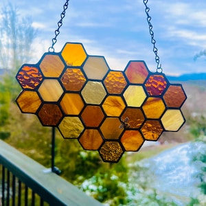 Cute as can Bee Honeycomb