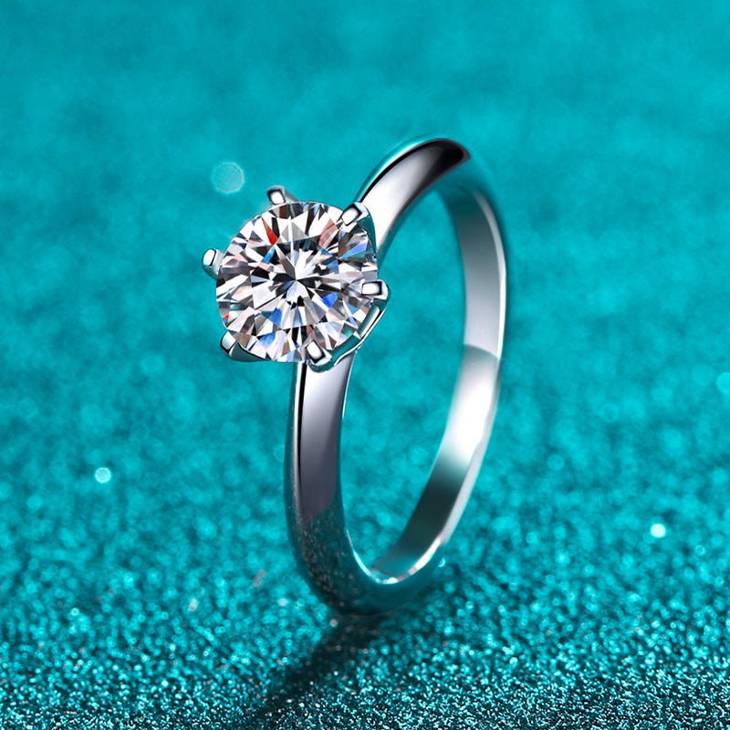 Mila Kunis Wedding Band 2024 www.lightgames.pro