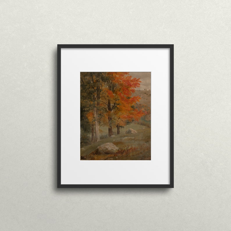 Puede incluir: Pintura enmarcada de un paisaje con tres &aacute;rboles en primer plano. Los &aacute;rboles est&aacute;n en colores oto&ntilde;ales, con el &aacute;rbol central teniendo hojas de color naranja brillante. El fondo es un azul brumoso con una colina en la distancia.
