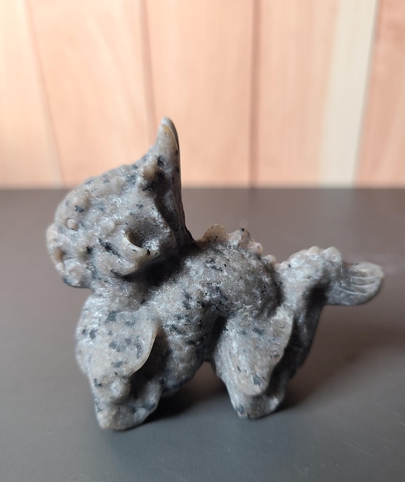 ユーパーライトドラゴン - Etsy 日本