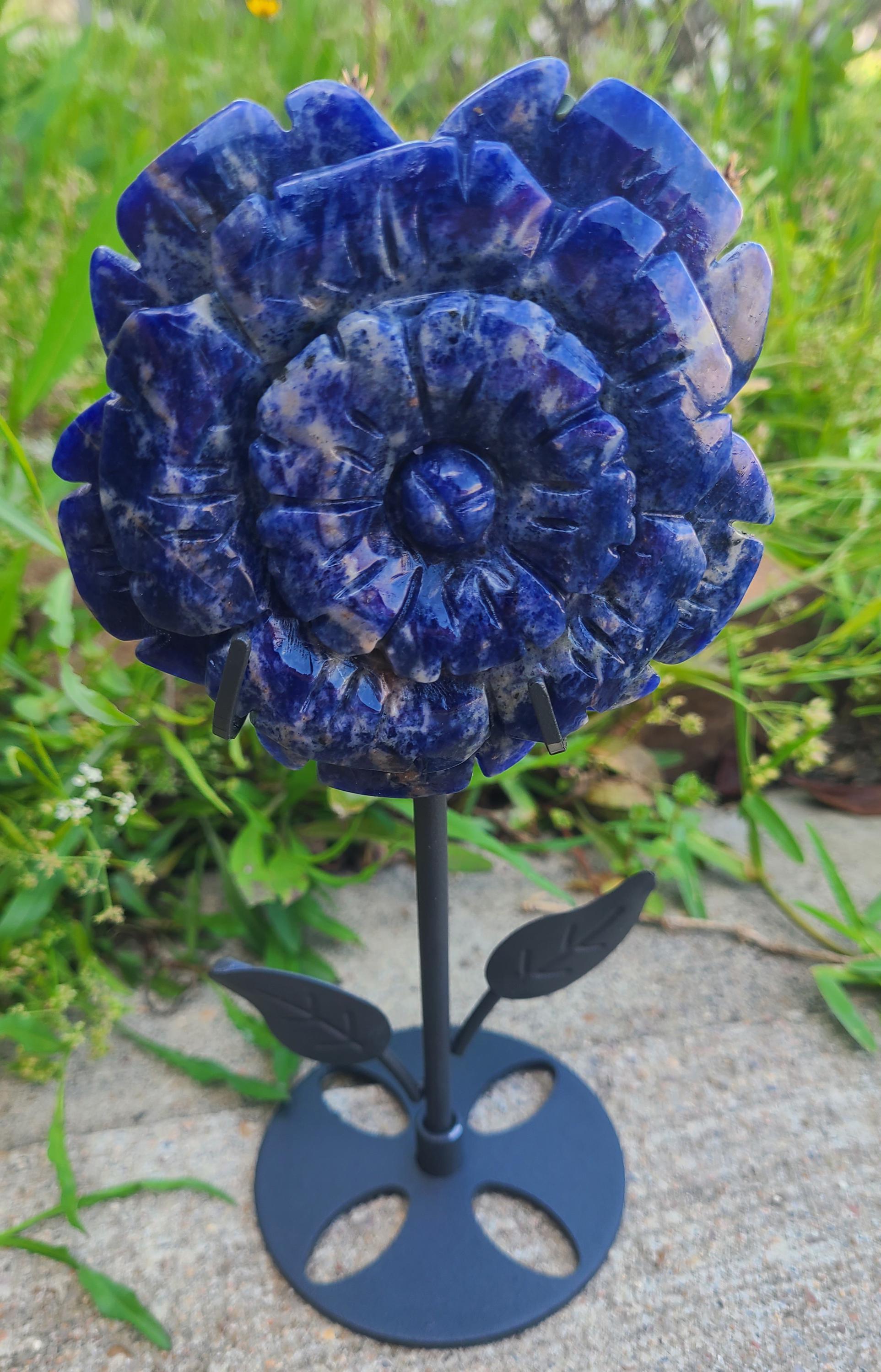 大きなソーダライトの花（スタンド付き） - Etsy 日本