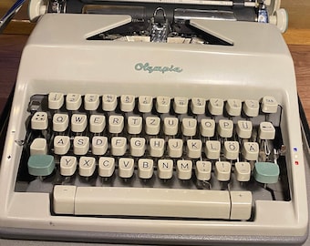 Olympia SM9 - 1964 Typewriter in Excellent Condition