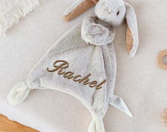 Doudou personnalisé, cadeau de Pâques pour bébé, couverture pour bébé, cadeau bébé lapin, jouet pour bébé, cadeau nouveau-né, indispensables pour bébé, déco chambre d'enfant lapin